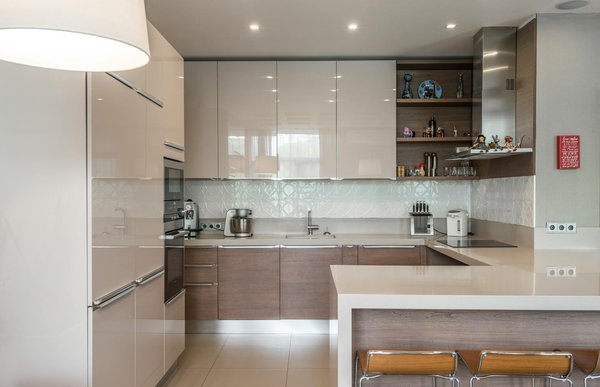 Comment le minimalisme s'impose-t-il dans l'aménagement intérieur ?